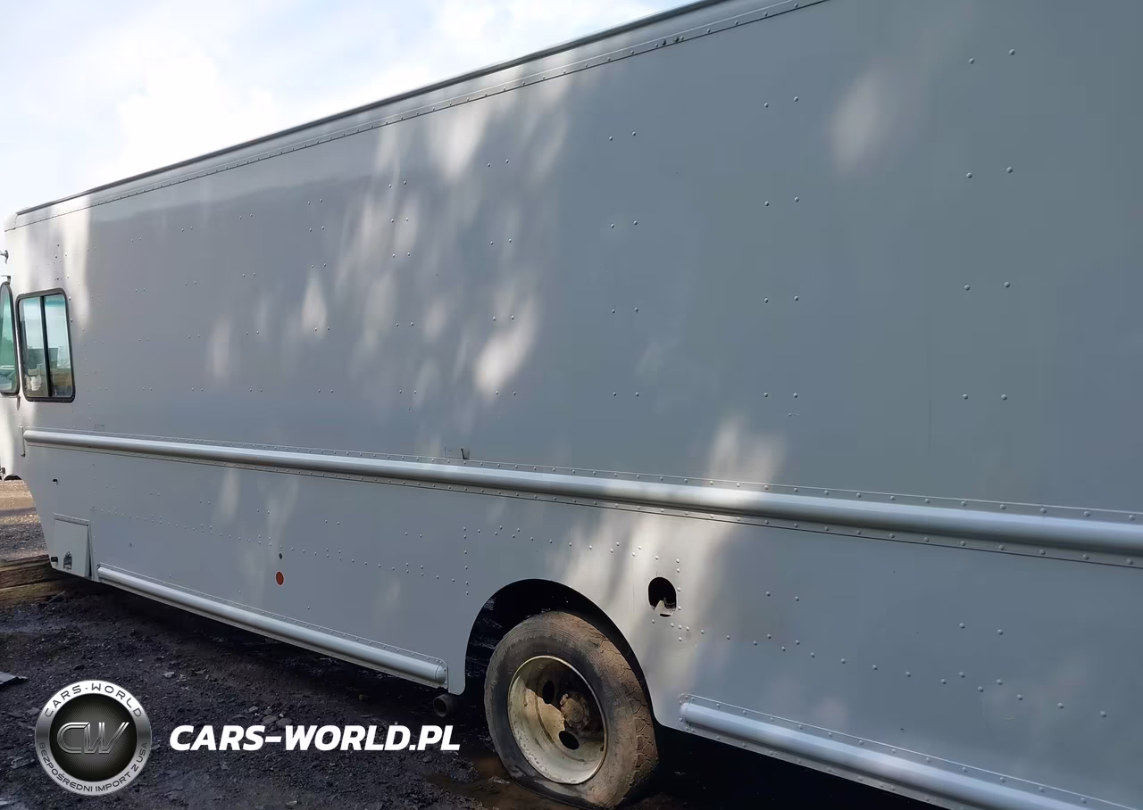 2015 Ford F-59 Commercial Stripped VIN:1F66F5KY9F0A03905 - 15