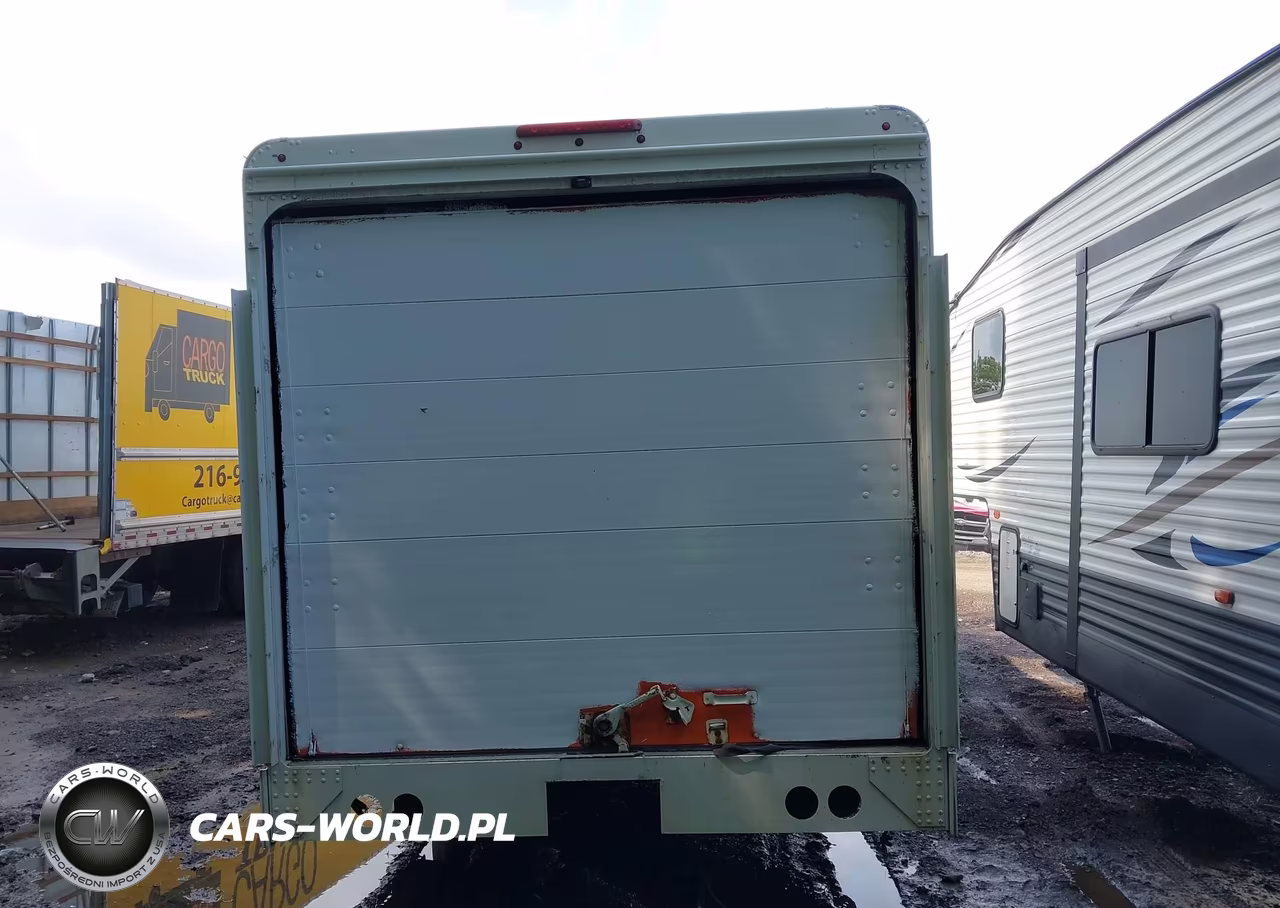 2015 Ford F-59 Commercial Stripped VIN:1F66F5KY9F0A03905 - 16