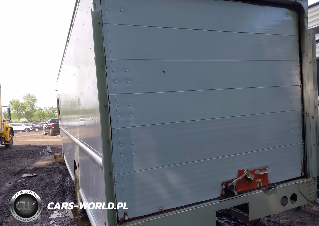 2015 Ford F-59 Commercial Stripped VIN:1F66F5KY9F0A03905 - 3