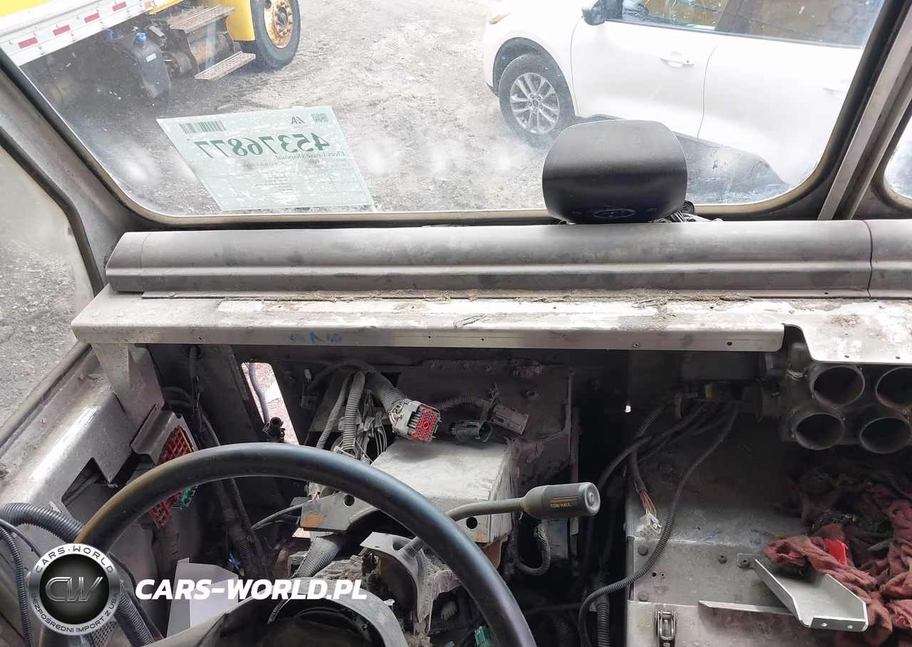 2015 Ford F-59 Commercial Stripped VIN:1F66F5KY9F0A03905 - 5