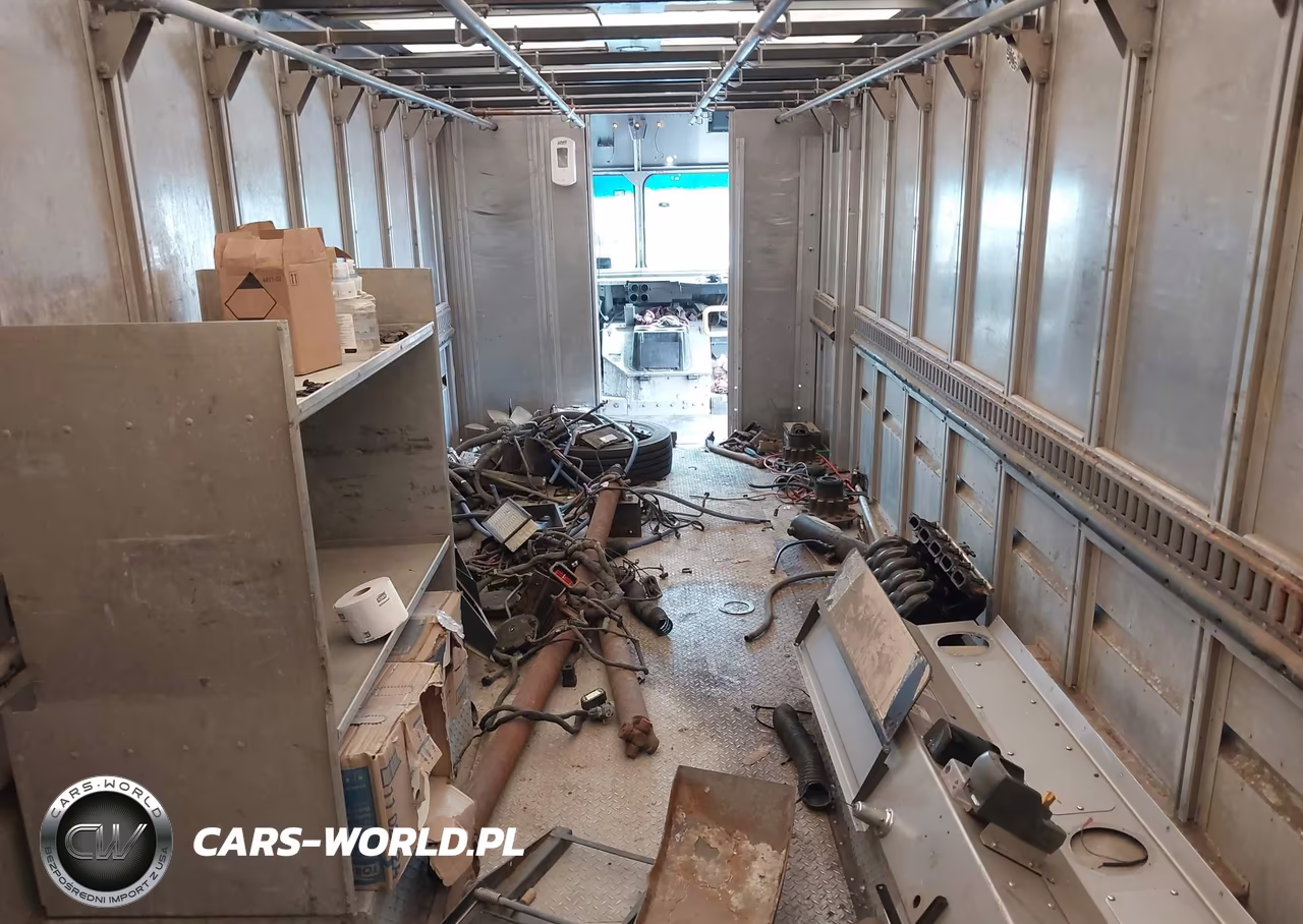 2015 Ford F-59 Commercial Stripped VIN:1F66F5KY9F0A03905 - 6
