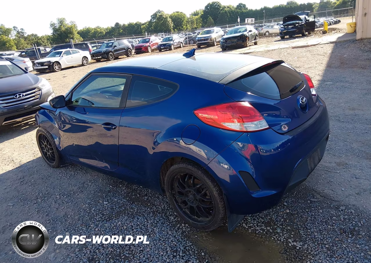 2017 Hyundai Veloster VIN:KMHTC6AD8HU309482 - 3