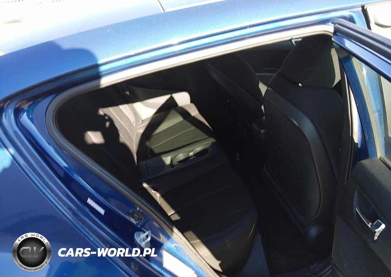 2017 Hyundai Veloster VIN:KMHTC6AD8HU309482 - 8