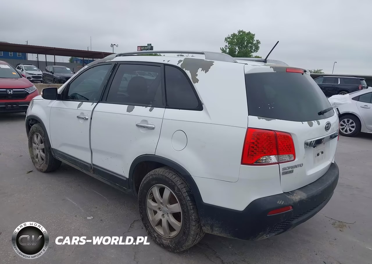 2013 Kia Sorento Lx VIN:5XYKT3A65DG414363 - 3