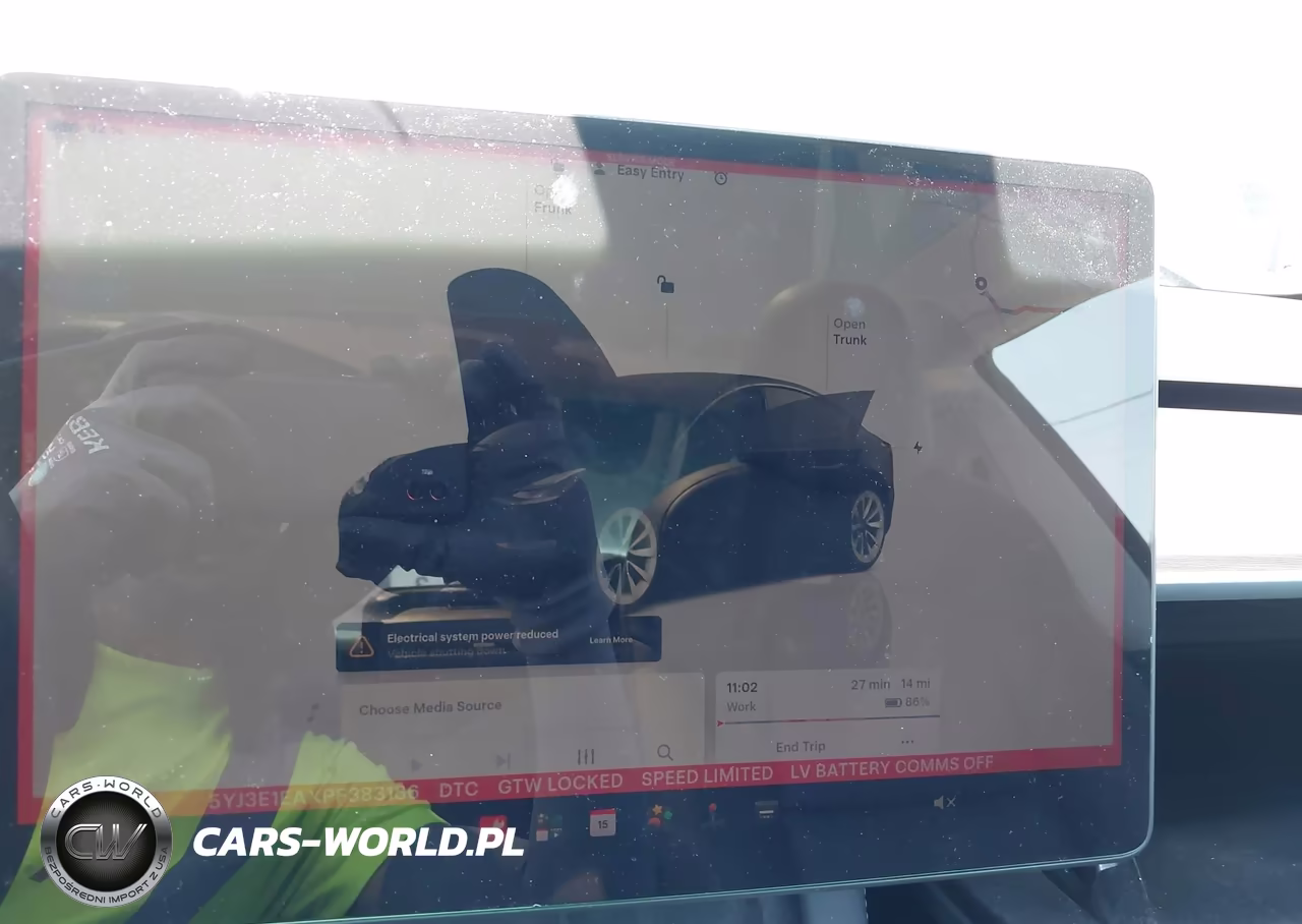 2023 Tesla Model 3 Rear-Wheel Drive VIN:5YJ3E1EAXPF383186 - 18