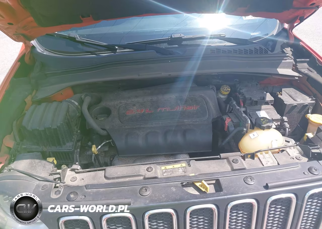 2018 Jeep Renegade Sport 4X4 VIN:ZACCJBAB9JPG78862 - 10