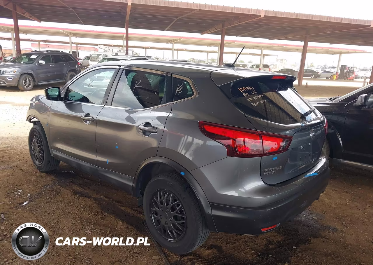 2018 Nissan Rogue Sport S VIN:JN1BJ1CP0JW184927 - 3