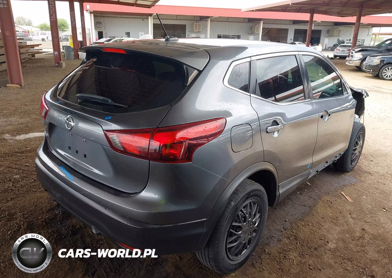 2018 Nissan Rogue Sport S VIN:JN1BJ1CP0JW184927 - 4