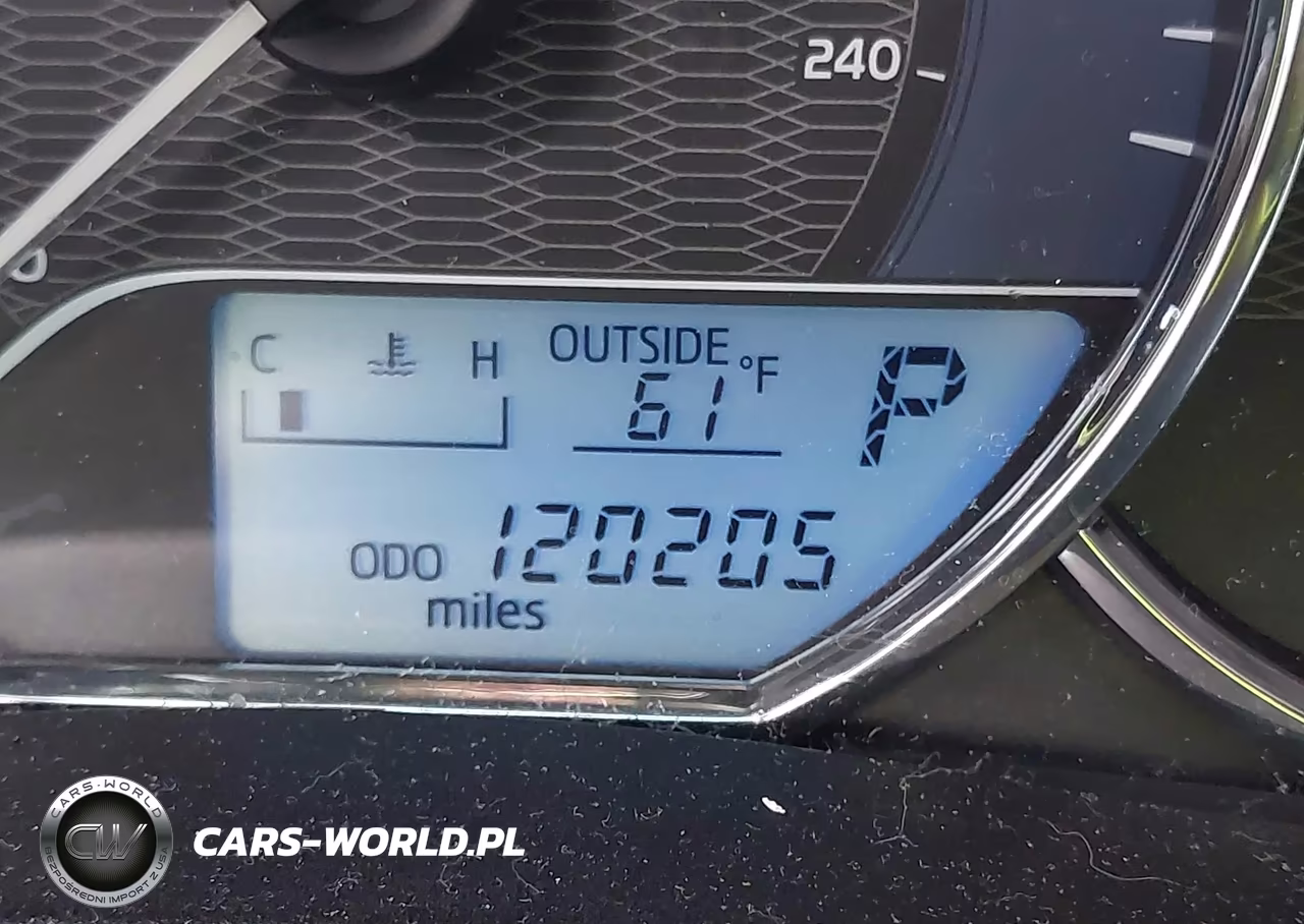 2015 Toyota Corolla Le Plus VIN:2T1BURHE1FC381647 - 15