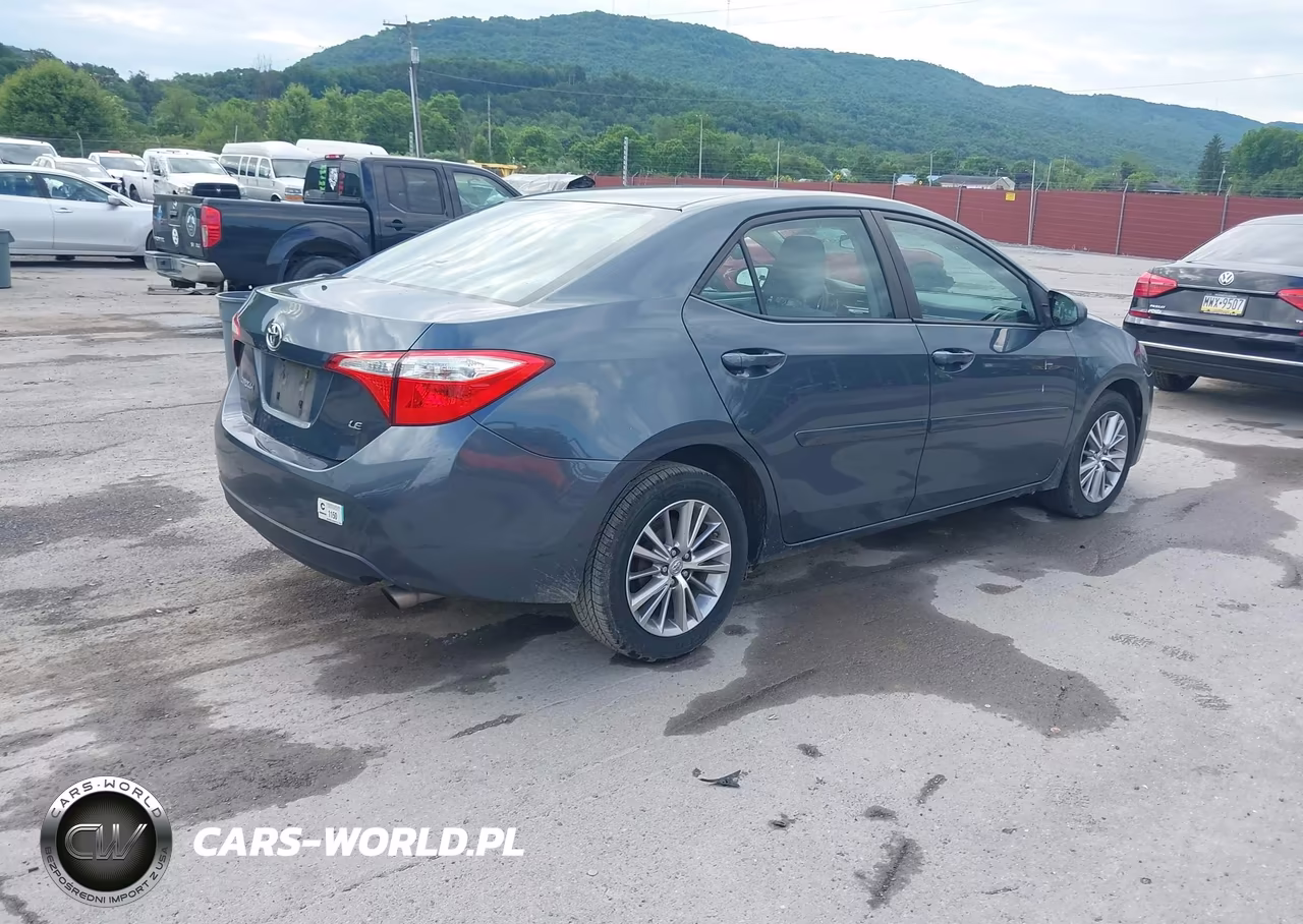 2015 Toyota Corolla Le Plus VIN:2T1BURHE1FC381647 - 4