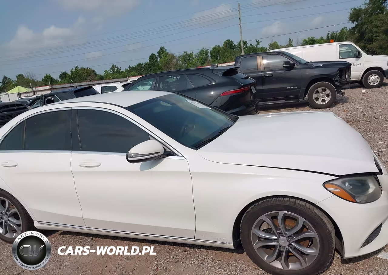 2017 Mercedes-Benz C 300 VIN:55SWF4JB7HU200403 - 13