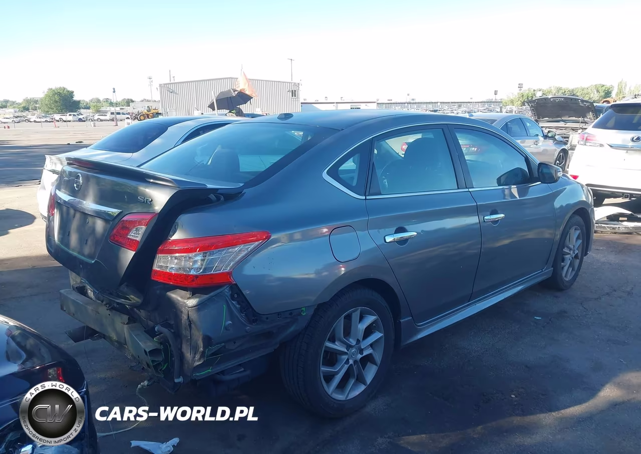2015 Nissan Sentra Sr VIN:3N1AB7AP4FY336576 - 4