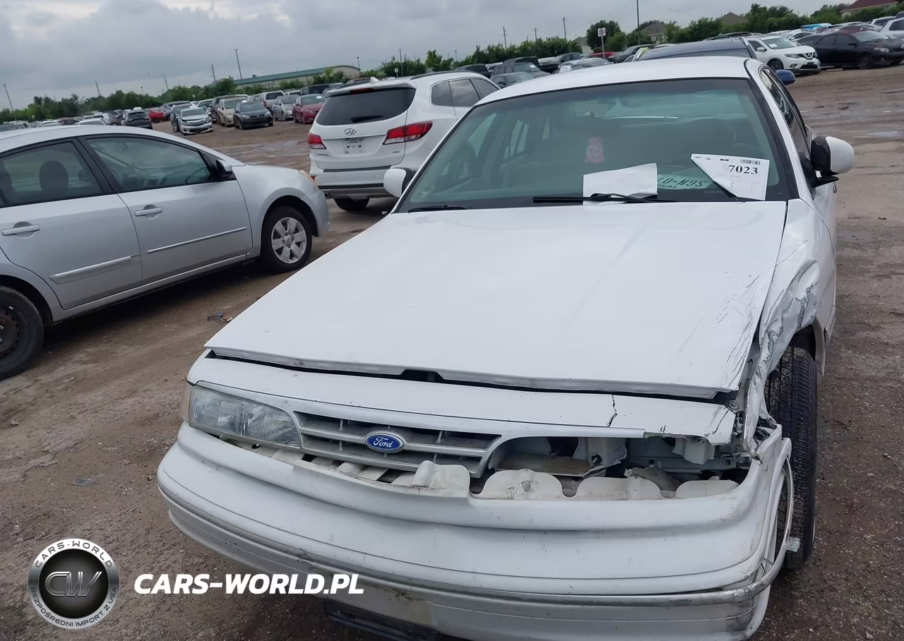 1997 Ford Crown Victoria VIN:2FALP73W7VX132155 - 12