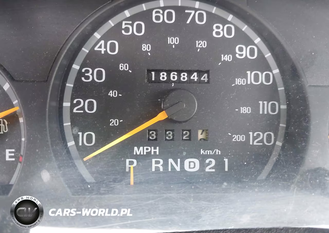 1997 Ford Crown Victoria VIN:2FALP73W7VX132155 - 15