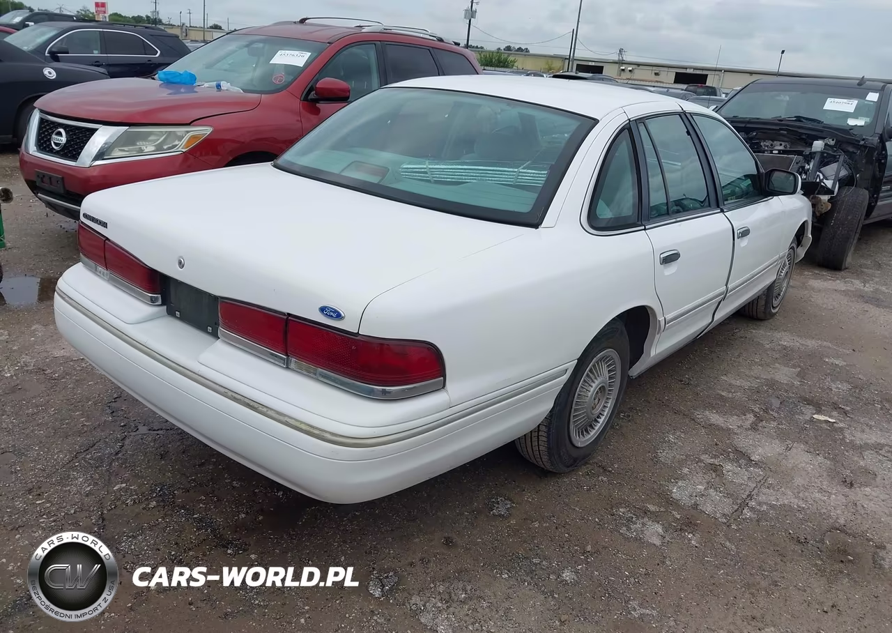 1997 Ford Crown Victoria VIN:2FALP73W7VX132155 - 4