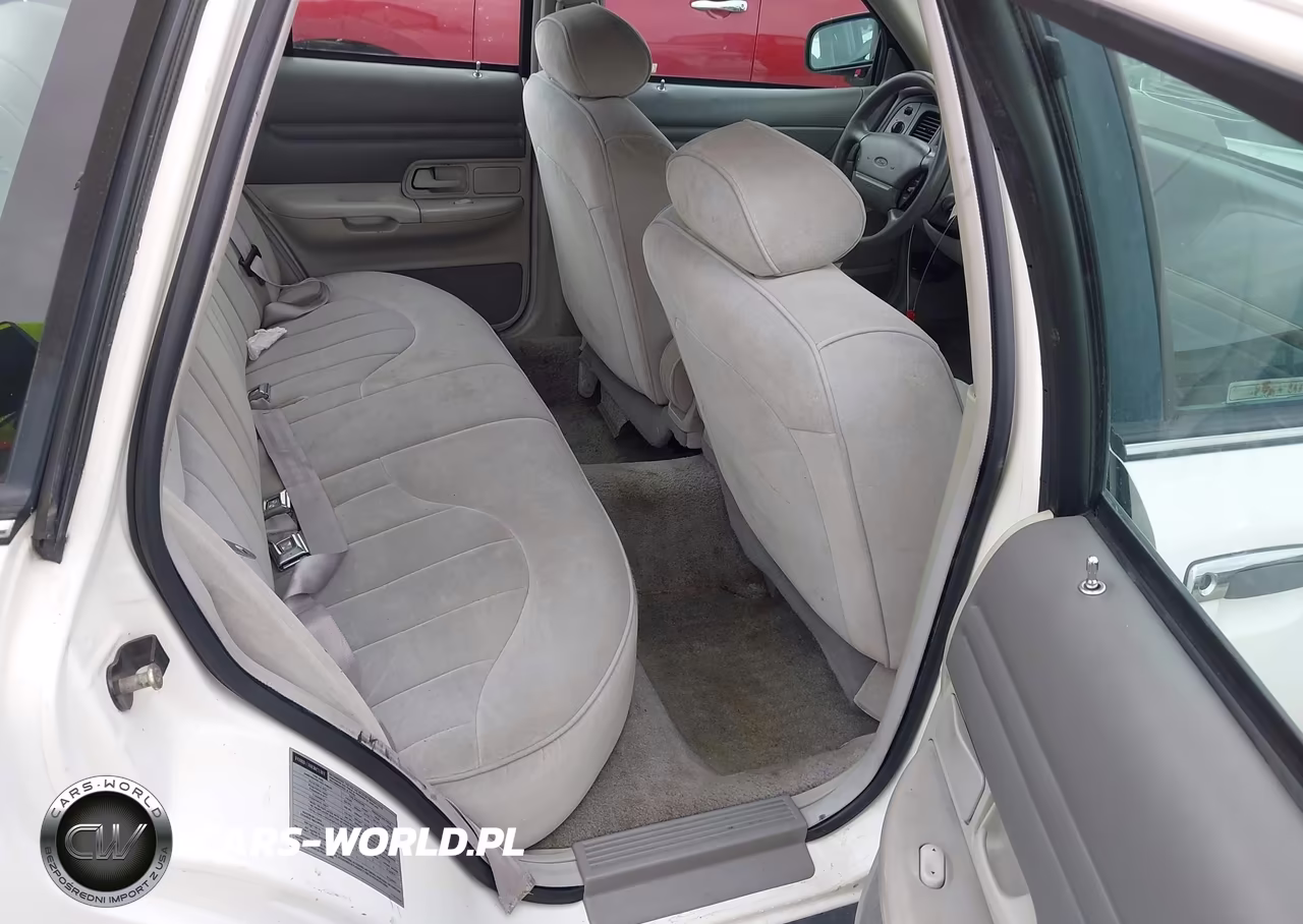 1997 Ford Crown Victoria VIN:2FALP73W7VX132155 - 8