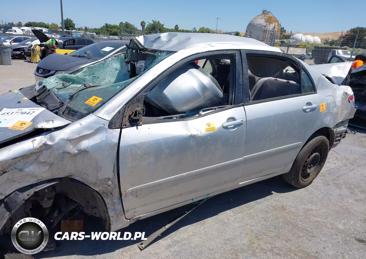 2005 Toyota Corolla Le VIN:1NXBR32E15Z404493 - 18