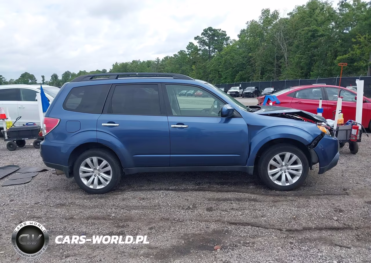 2013 Subaru Forester 2.5X Premium VIN:JF2SHADCXDH435600 - 13
