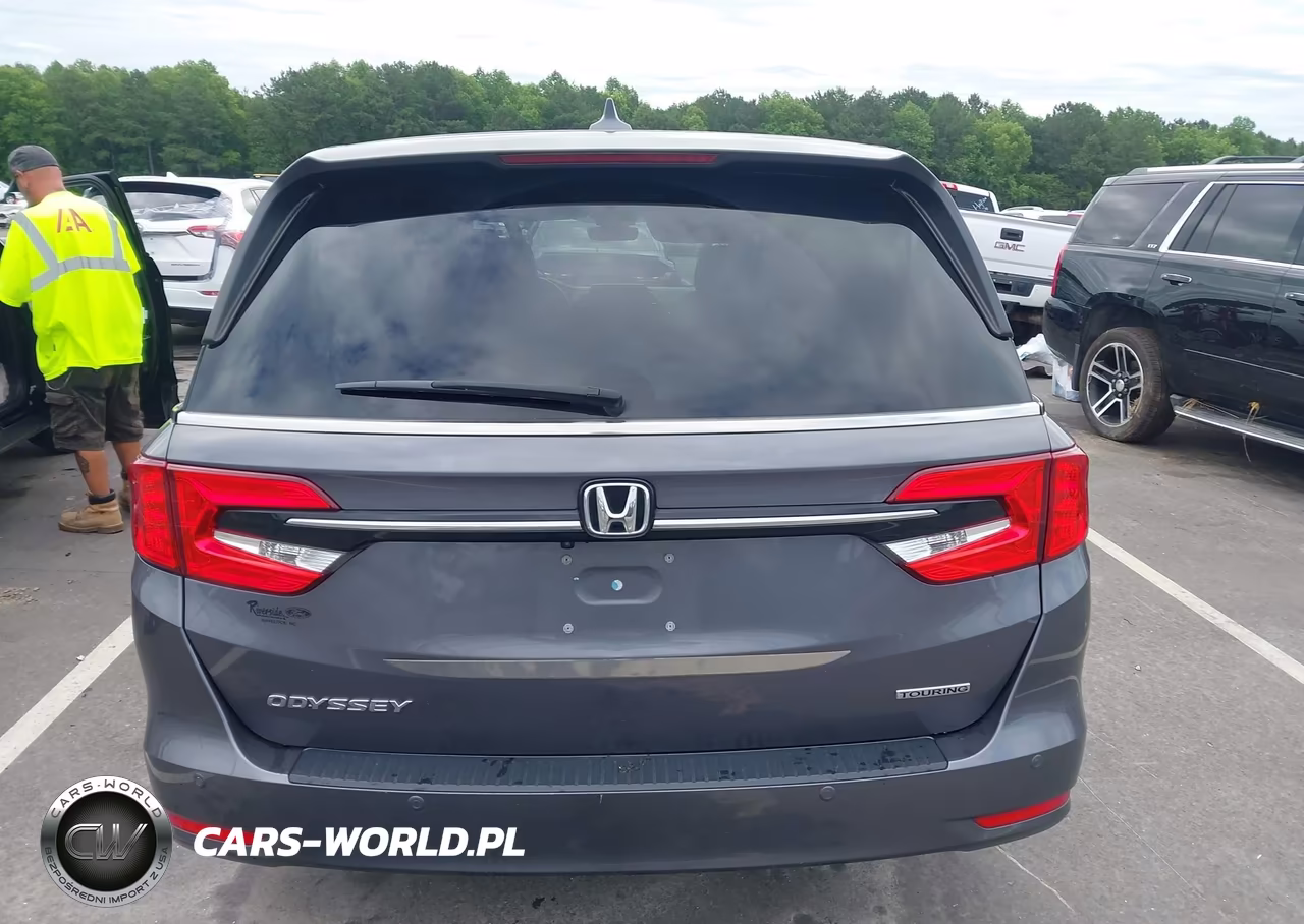 2021 Honda Odyssey Touring VIN:5FNRL6H88MB039521 - 16