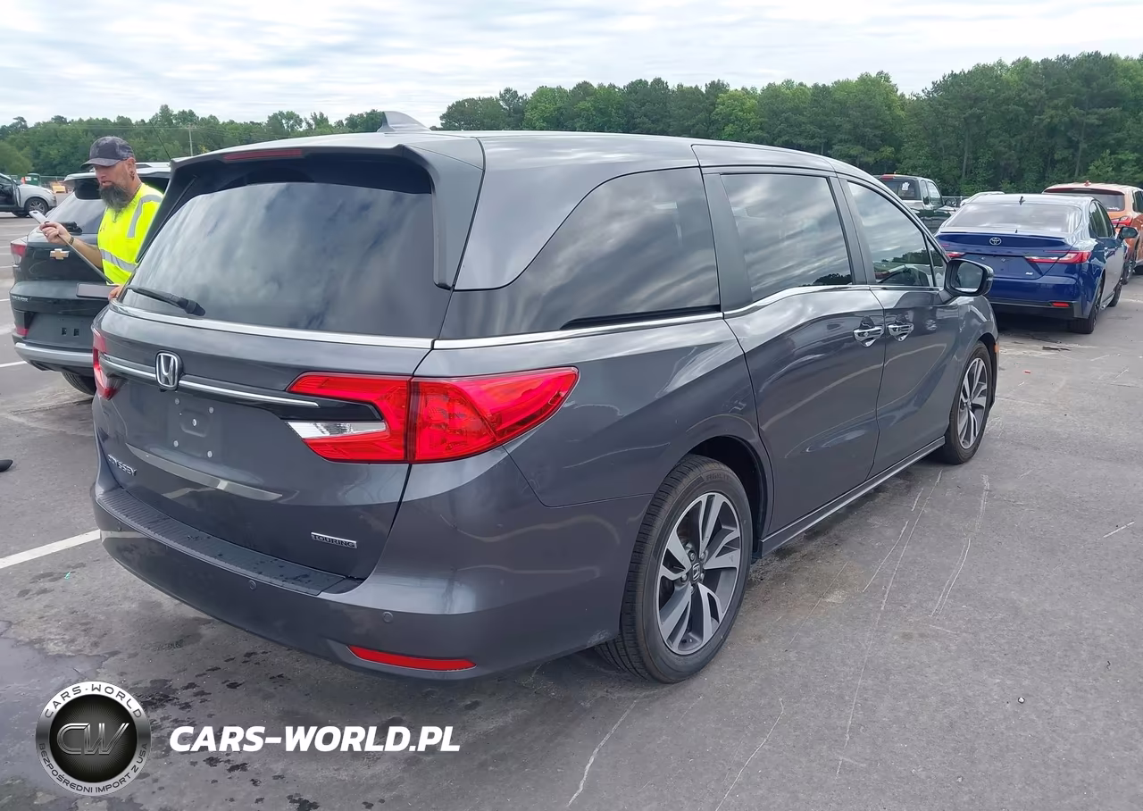 2021 Honda Odyssey Touring VIN:5FNRL6H88MB039521 - 4