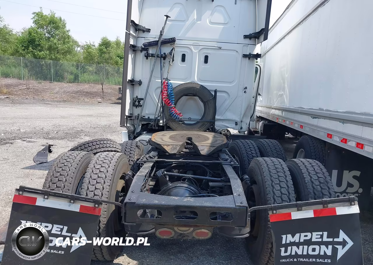 2018 Freightliner Cascadia 125 VIN:3AKJGLDR3JSJB7512 - 15