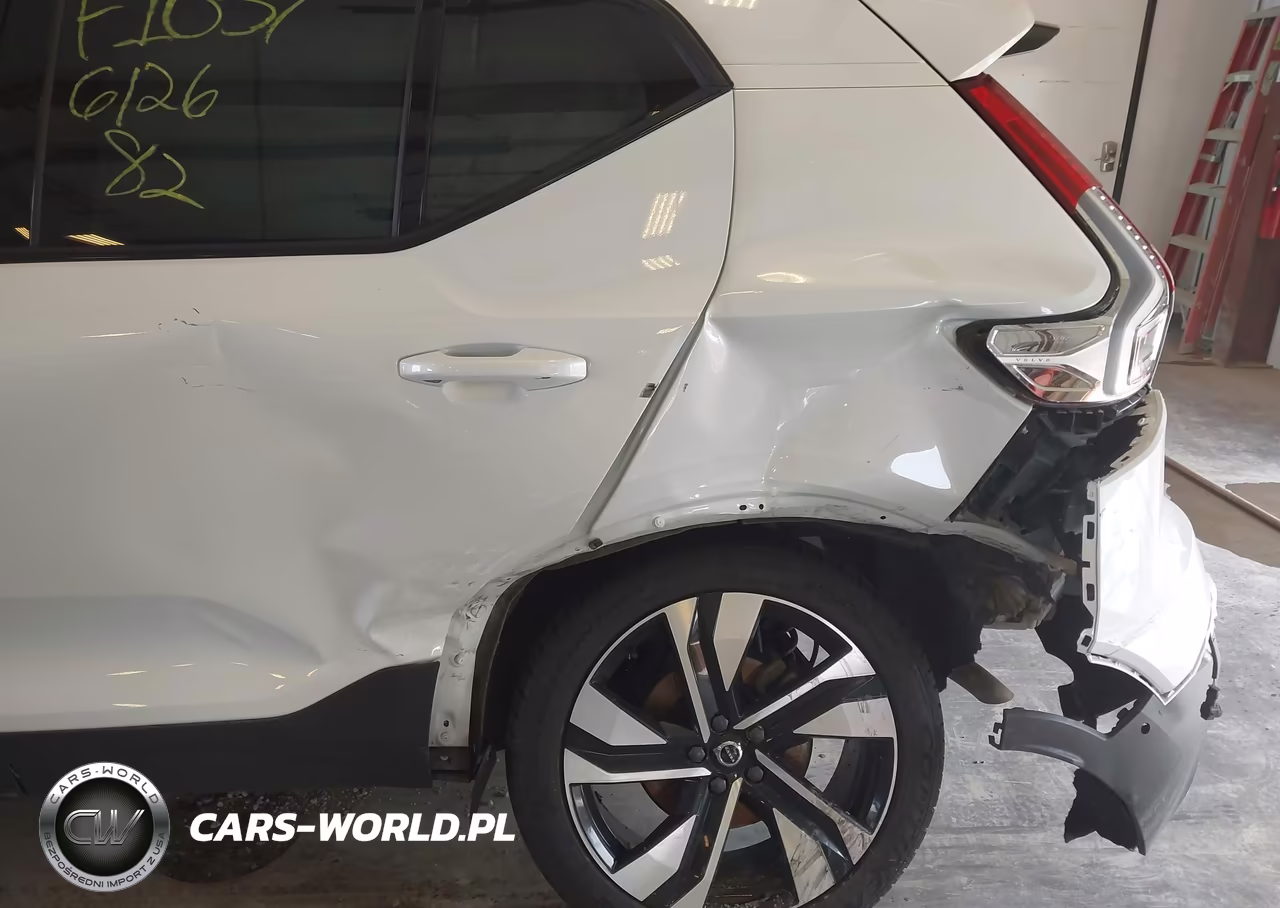 2024 Volvo Xc40 B5 Plus Dark Theme VIN:YV4L12UL9R2233173 - 6