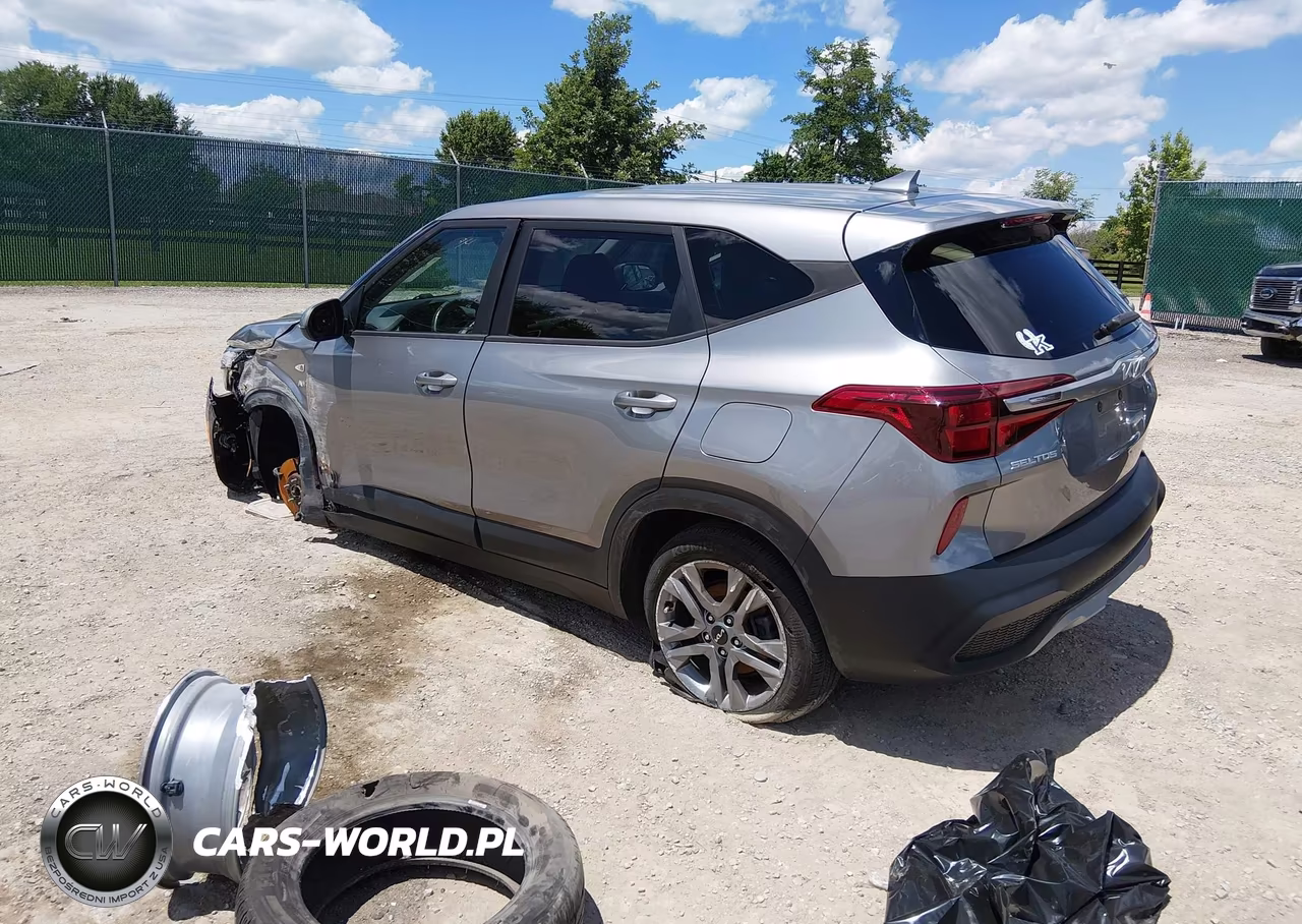 2023 Kia Seltos Lx VIN:KNDEPCAAXP7424409 - 3