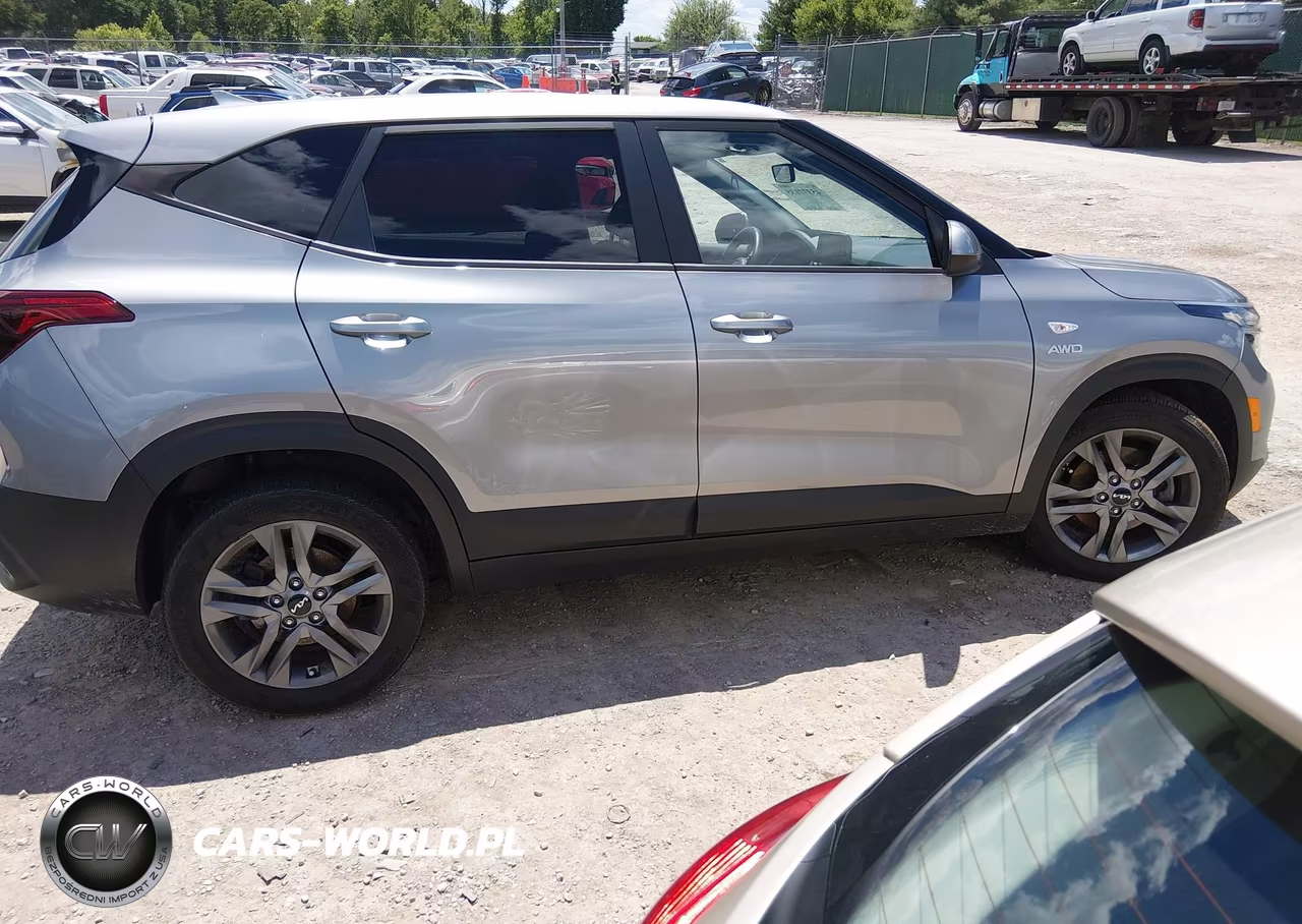 2023 Kia Seltos Lx VIN:KNDEPCAAXP7424409 - 4