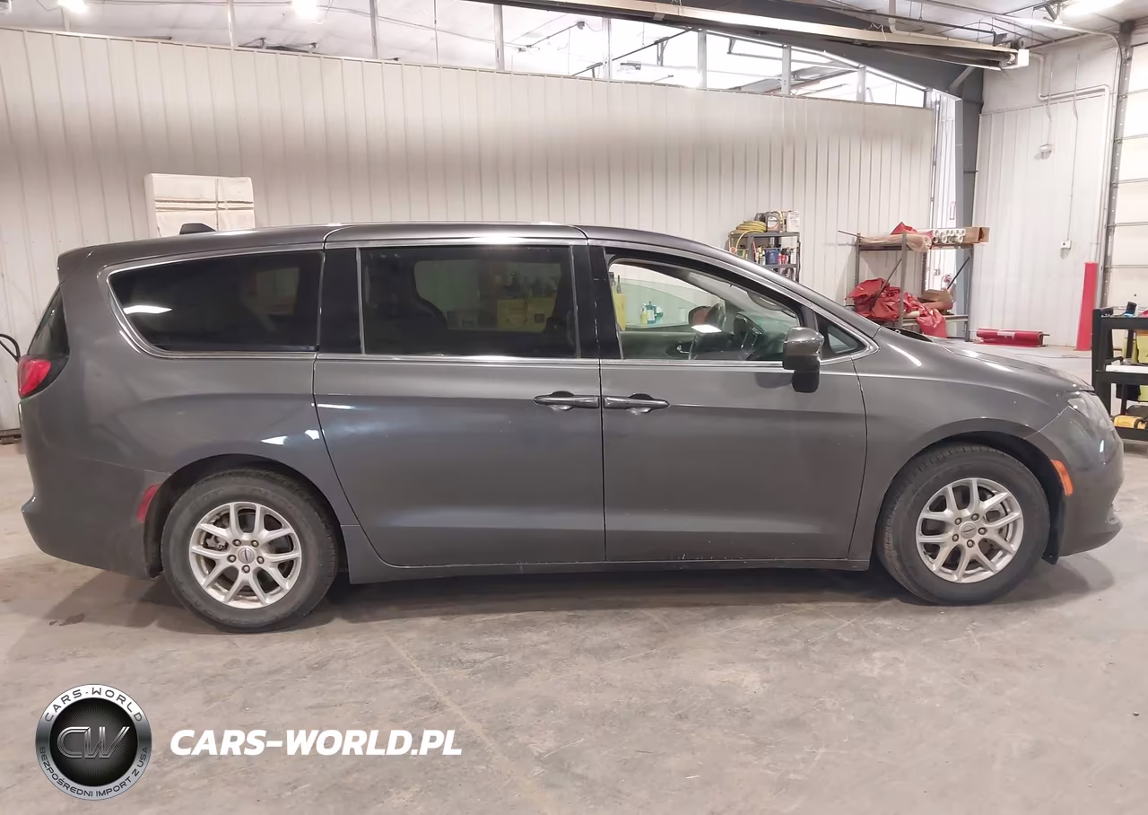 2022 Chrysler Voyager Lx VIN:2C4RC1CG7NR127760 - 13