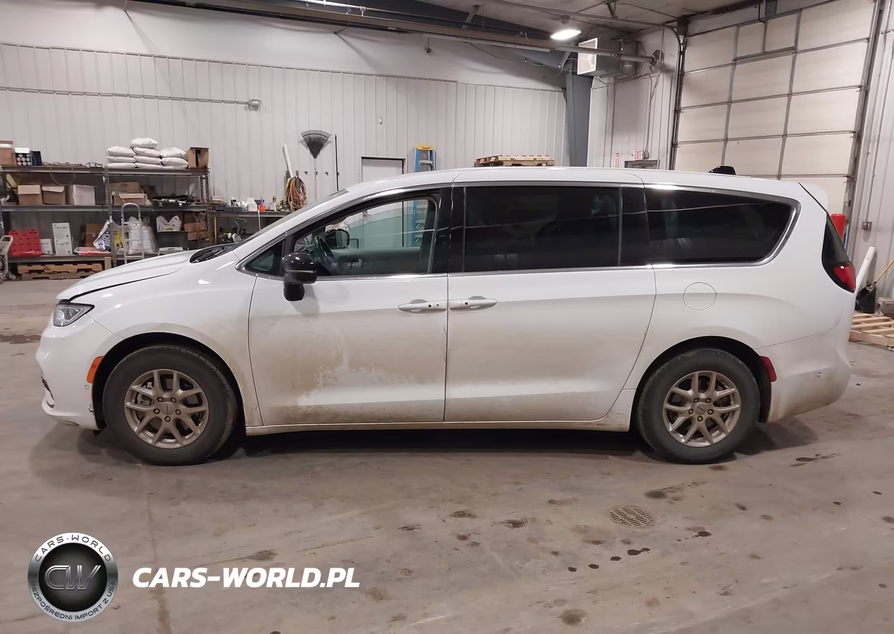 2024 Chrysler Pacifica Touring L VIN:2C4RC1BG6RR112710 - 14