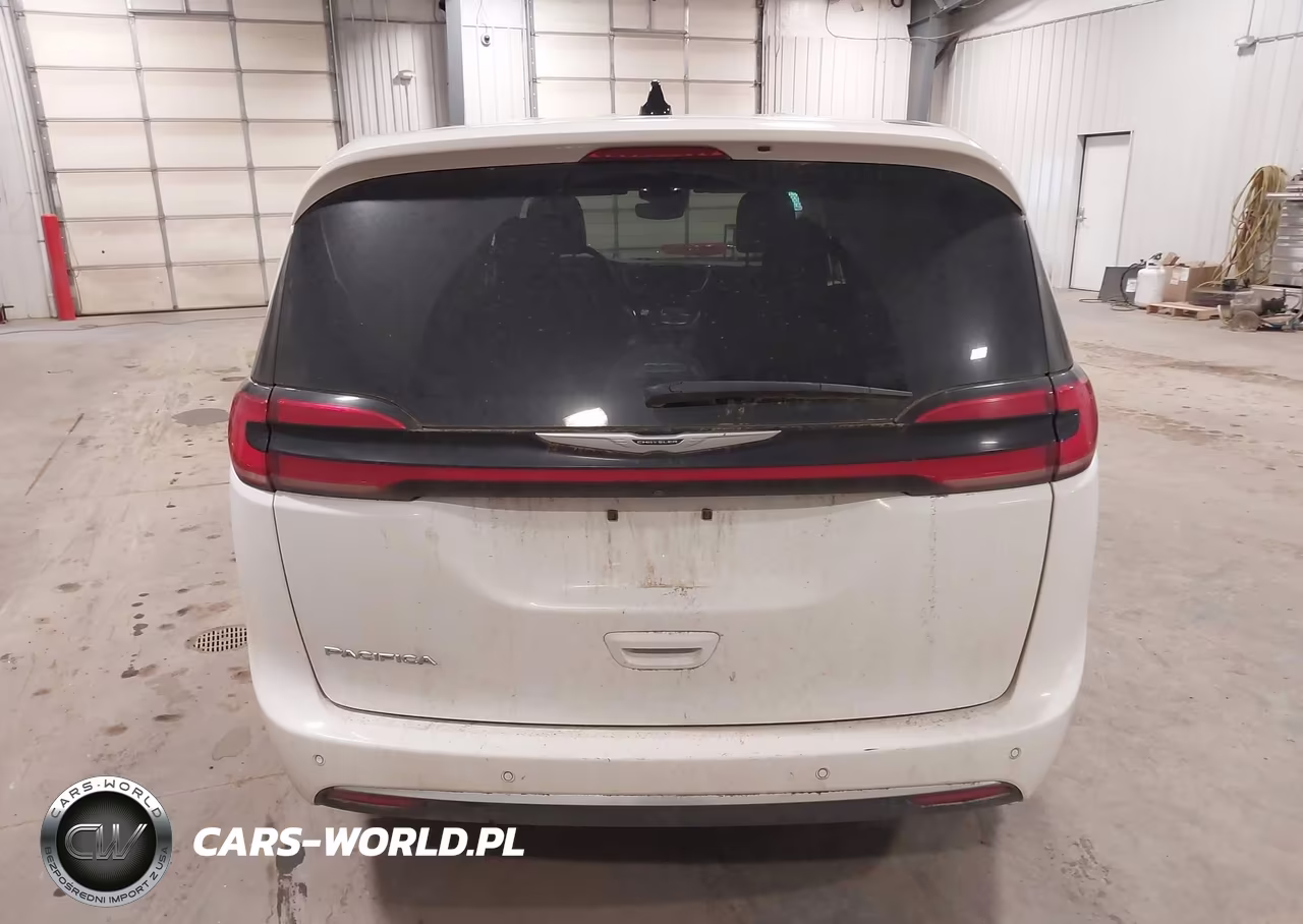 2024 Chrysler Pacifica Touring L VIN:2C4RC1BG6RR112710 - 16