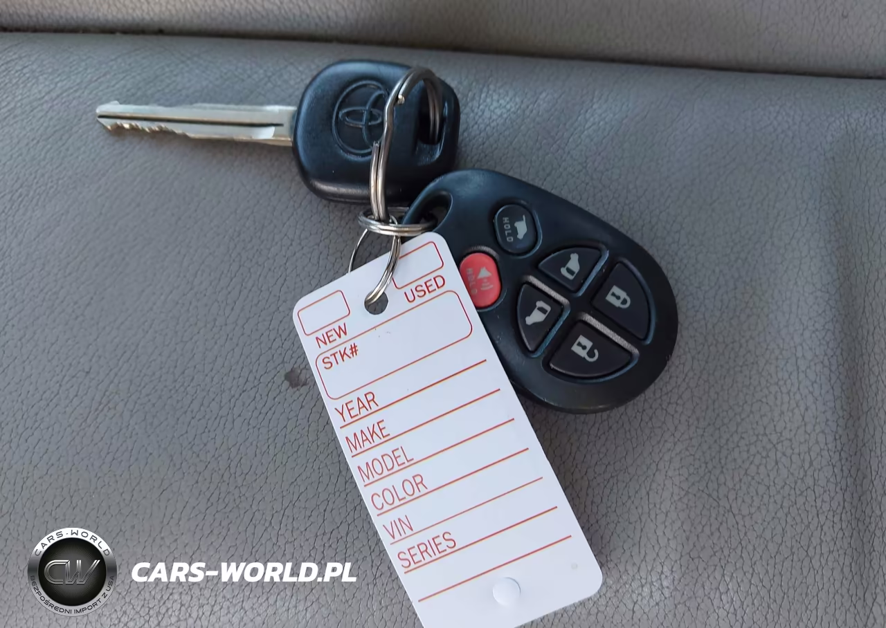2014 Toyota Sienna Xle V6 8 Passenger VIN:5TDYK3DC1ES504032 - 11