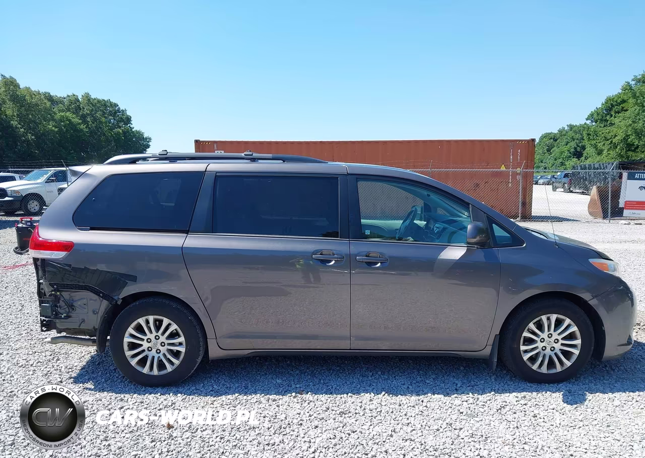 2014 Toyota Sienna Xle V6 8 Passenger VIN:5TDYK3DC1ES504032 - 14