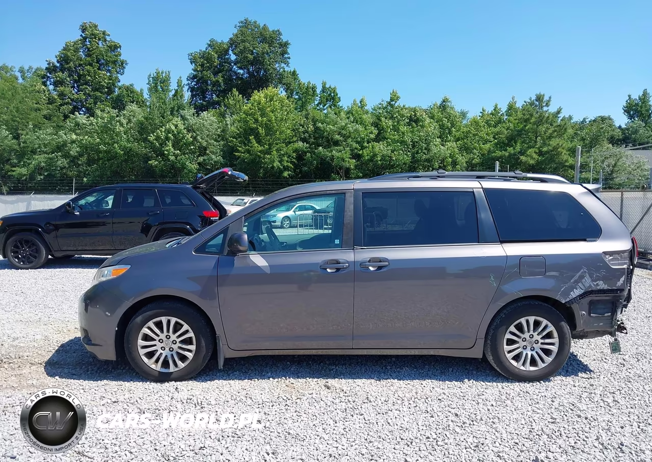 2014 Toyota Sienna Xle V6 8 Passenger VIN:5TDYK3DC1ES504032 - 15