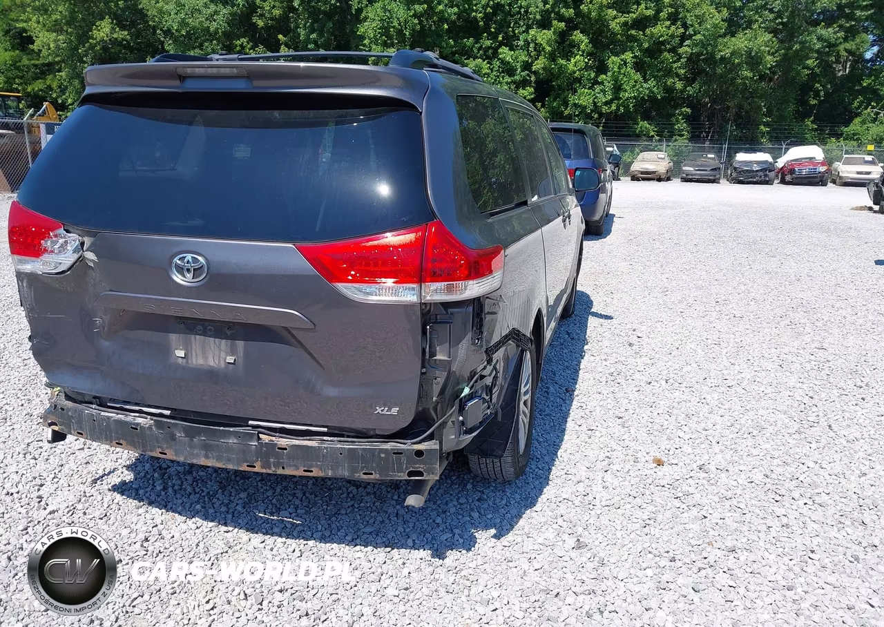 2014 Toyota Sienna Xle V6 8 Passenger VIN:5TDYK3DC1ES504032 - 20