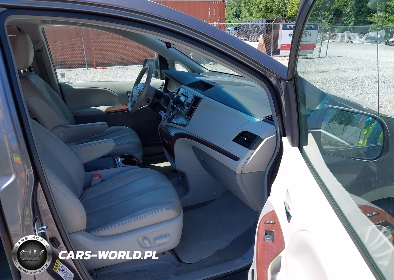 2014 Toyota Sienna Xle V6 8 Passenger VIN:5TDYK3DC1ES504032 - 5