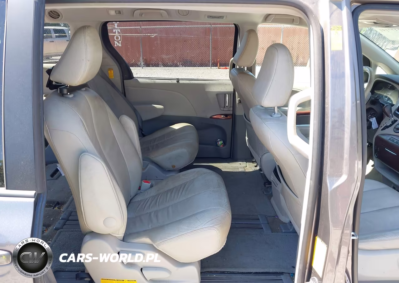 2014 Toyota Sienna Xle V6 8 Passenger VIN:5TDYK3DC1ES504032 - 8