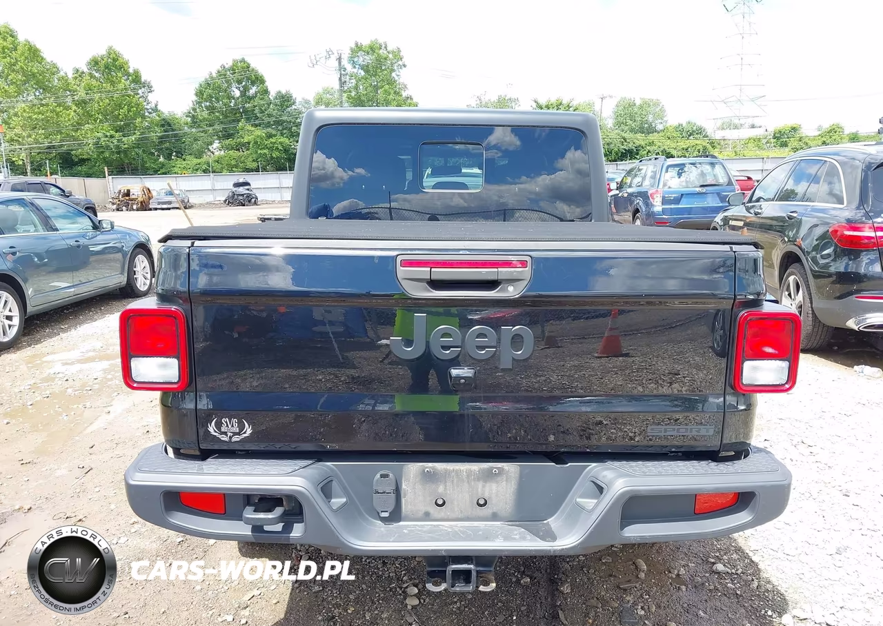 2021 Jeep Gladiator Sport 4X4 VIN:1C6JJTAG1ML511579 - 17