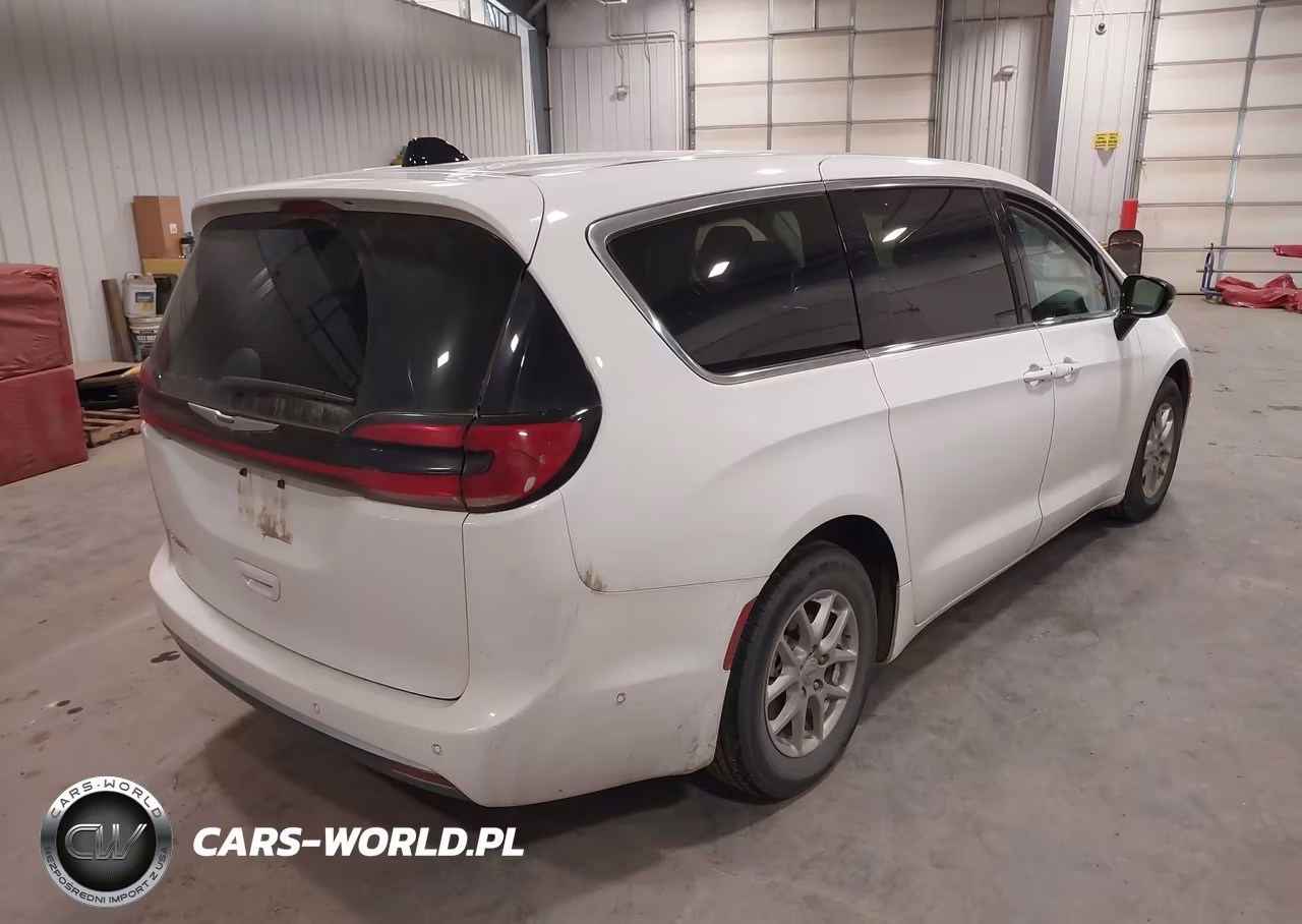 2024 Chrysler Pacifica Touring L VIN:2C4RC1BGXRR112709 - 4