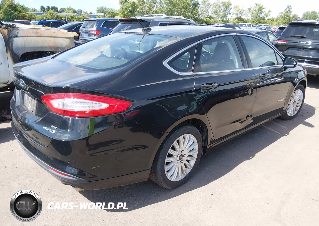2013 Ford Fusion Hybrid Se VIN:3FA6P0LU1DR318757 - 4
