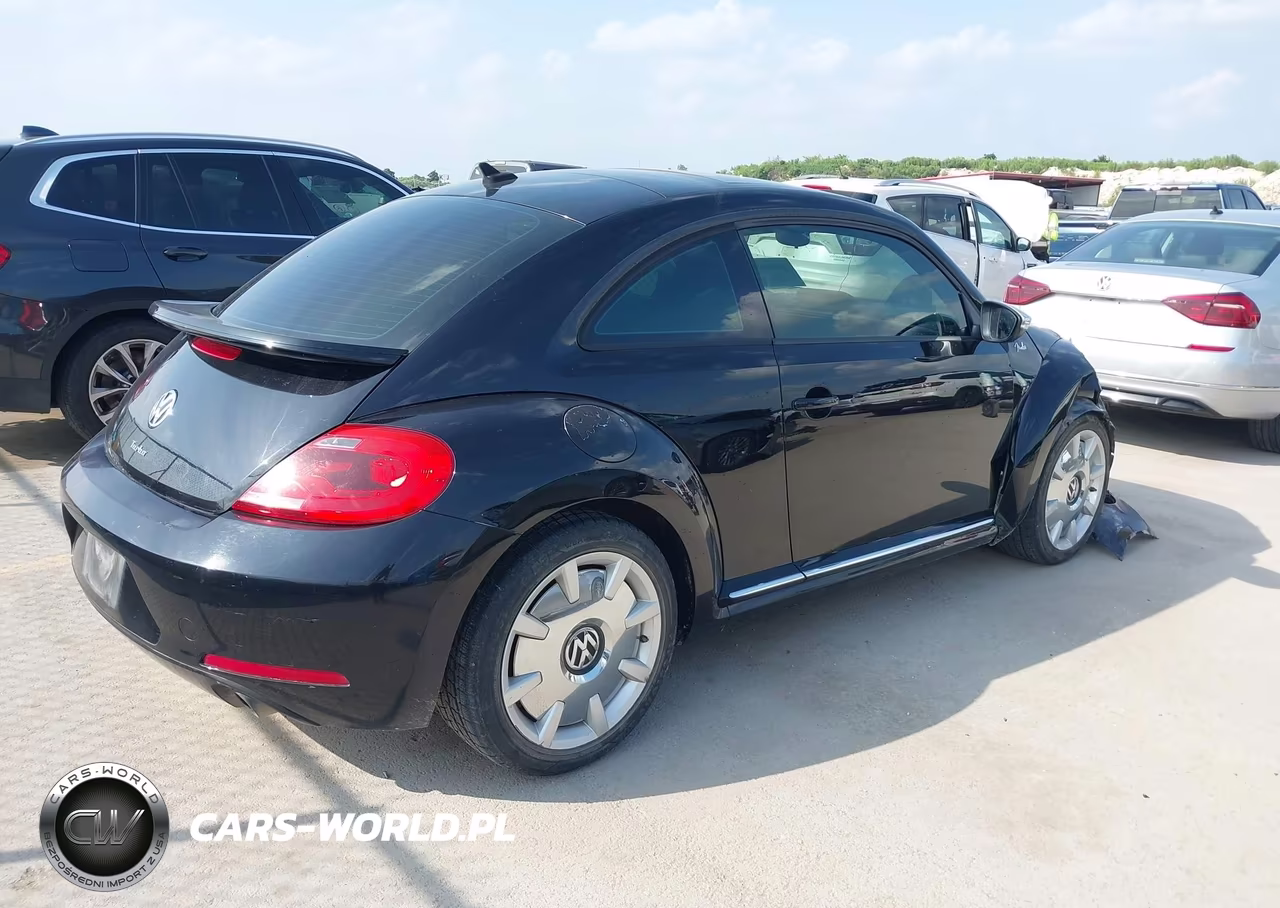 2013 Volkswagen Beetle 2.0T Fender Edition-2.0T Turbo-R-Line VIN:3VW4S7AT8DM685426 - 4