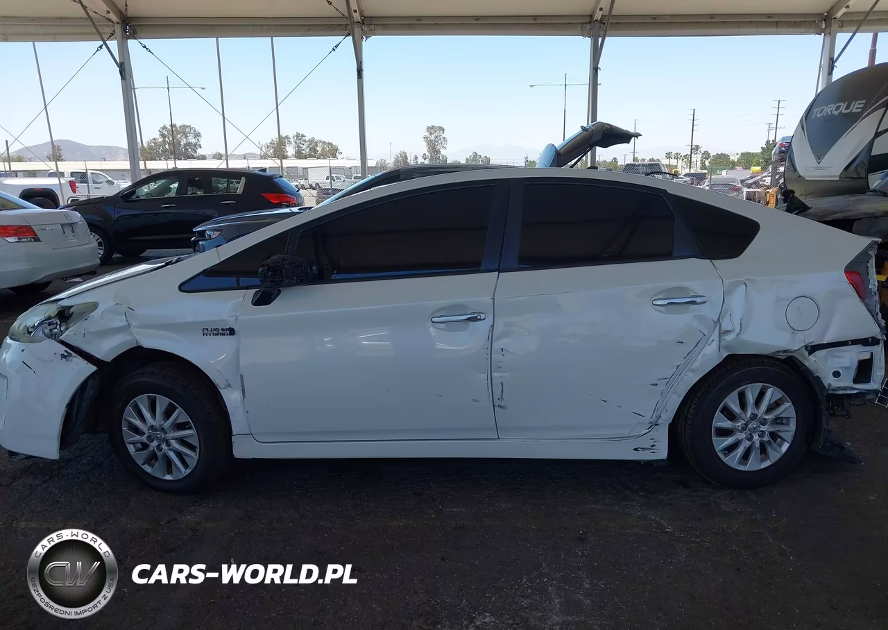 2014 Toyota Prius Plug-In VIN:JTDKN3DPXE3055385 - 15