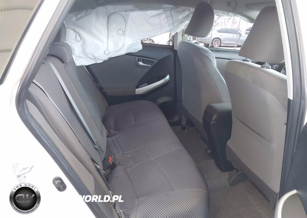 2014 Toyota Prius Plug-In VIN:JTDKN3DPXE3055385 - 8