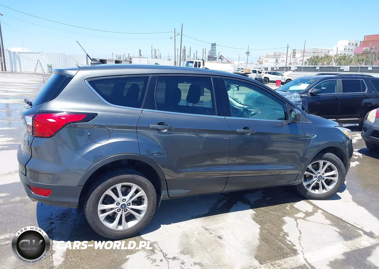 2019 Ford Escape Se VIN:1FMCU9GD3KUB33437 - 13