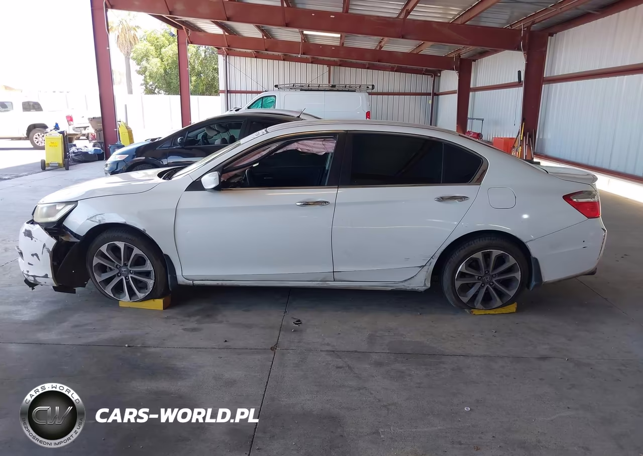 2015 Honda Accord Sport VIN:1HGCR2F54FA051393 - 13
