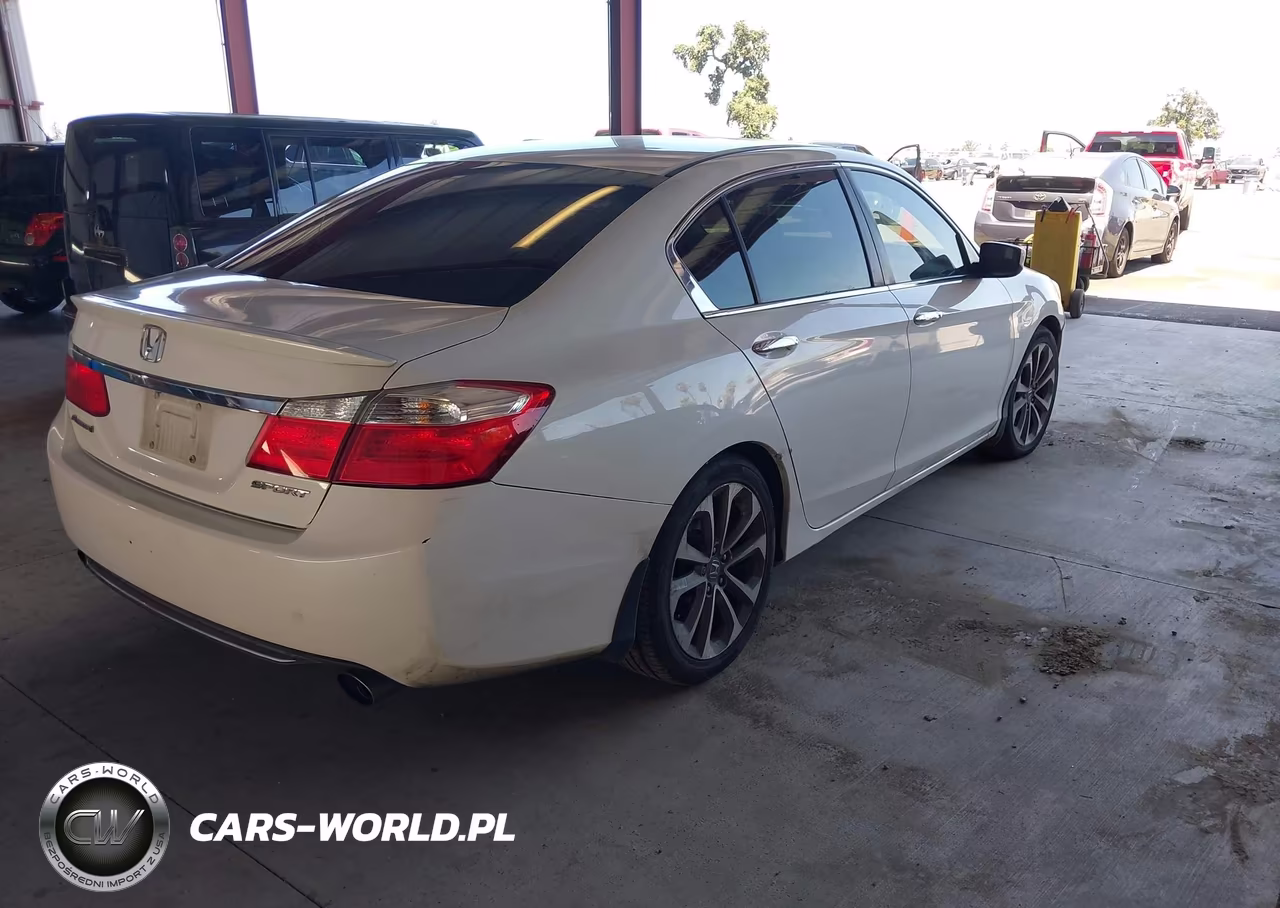 2015 Honda Accord Sport VIN:1HGCR2F54FA051393 - 4