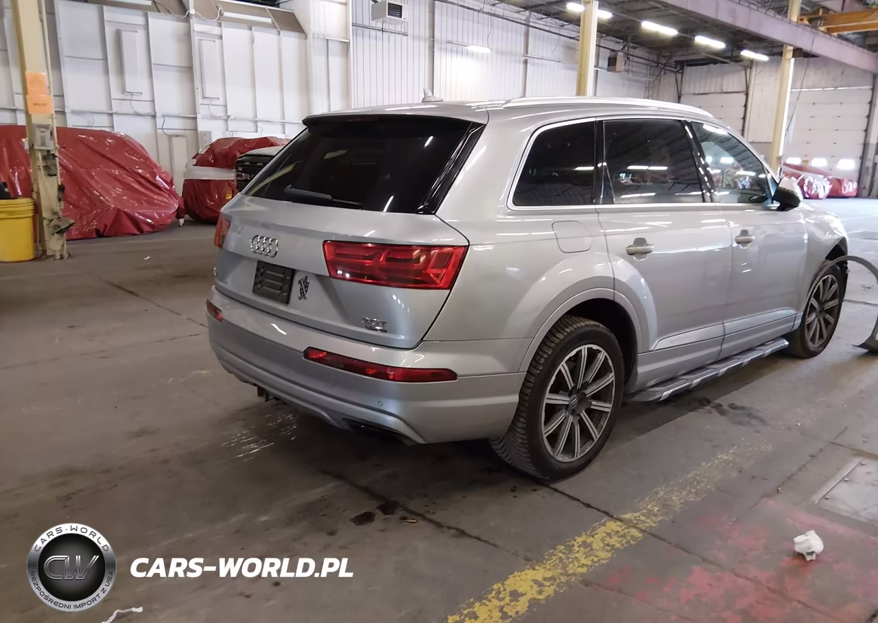 2017 Audi Q7 3.0T Premium VIN:WA1LAAF79HD002896 - 4