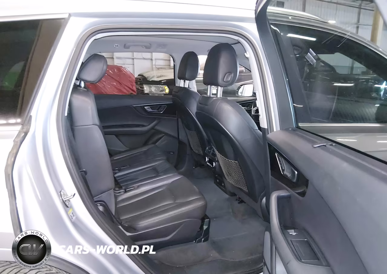 2017 Audi Q7 3.0T Premium VIN:WA1LAAF79HD002896 - 8