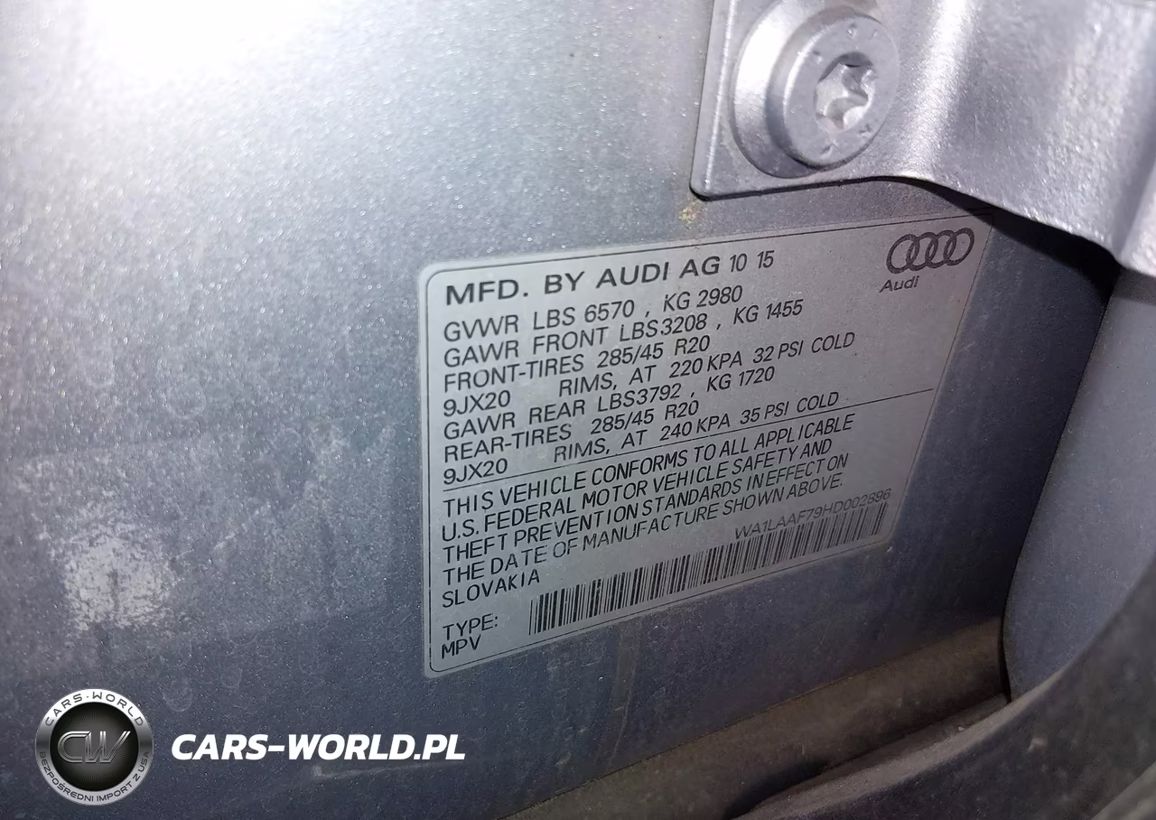2017 Audi Q7 3.0T Premium VIN:WA1LAAF79HD002896 - 9