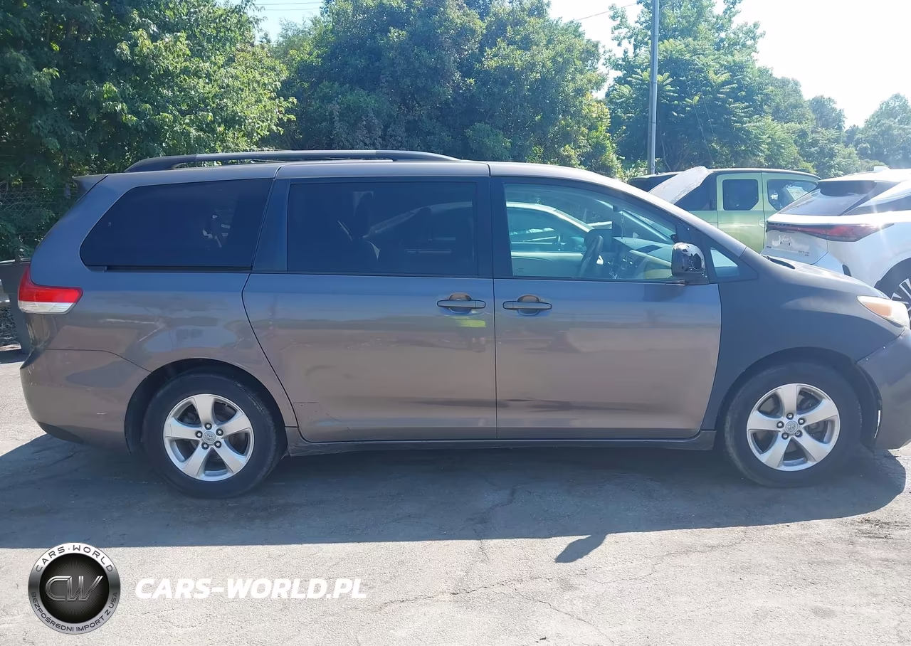 2012 Toyota Sienna Le V6 8 Passenger VIN:5TDKK3DC9CS188978 - 13
